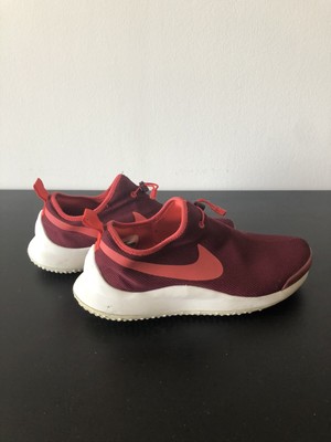 laceless nike sneakers