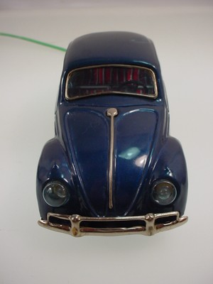 VINTAGE TIN BATTERY OPERATED VOLKSWAGEN BEETLE BUG BANDAI JAPAN -  TESTED