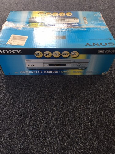 New Sony SLV-N750 VHS / S-VHS playback VCR