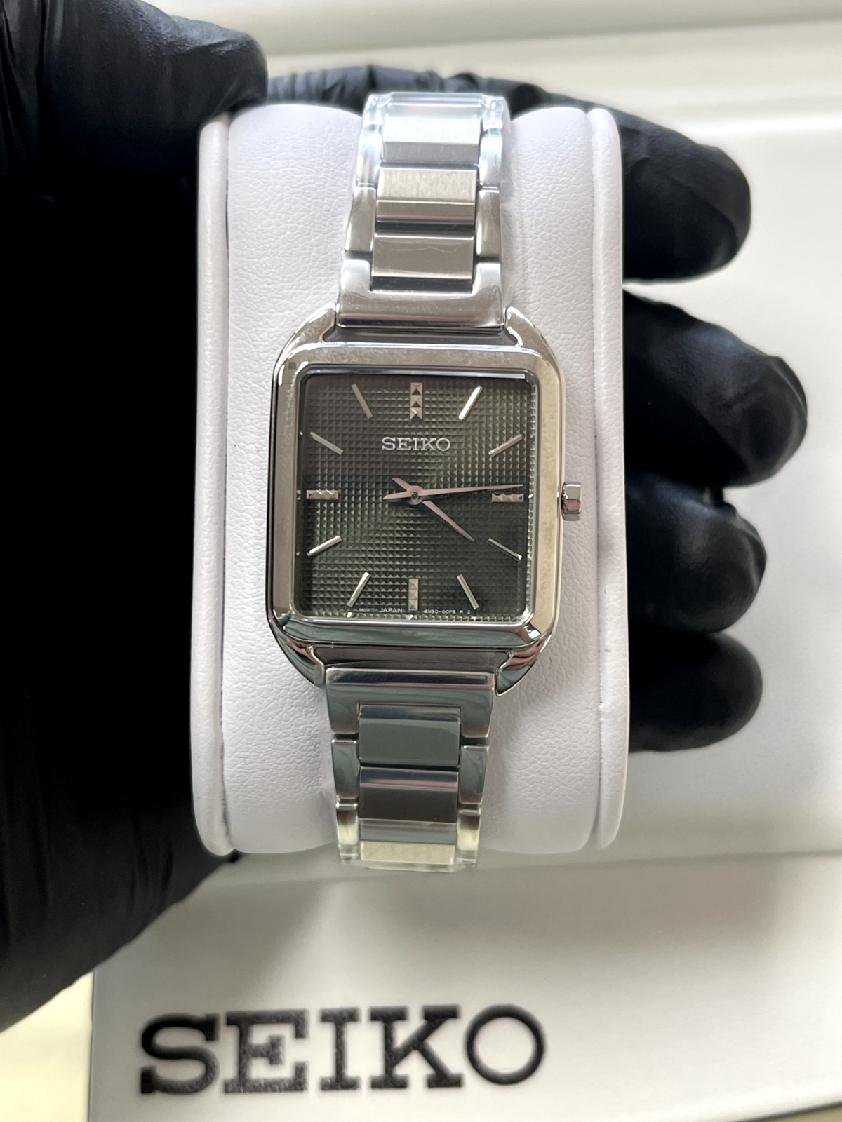 SEIKO Ladies Watch Quartz Analog Rectangle Green Dial Steel SWR075