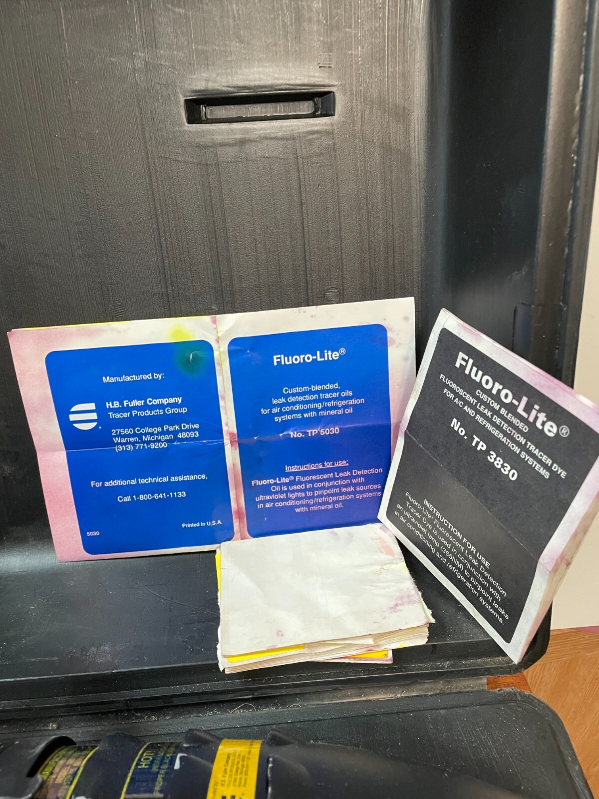 HB Fuller TP1200 120W Ultraviolet Tracer Lamp Gun W/Tracer Dye Injector H. Case