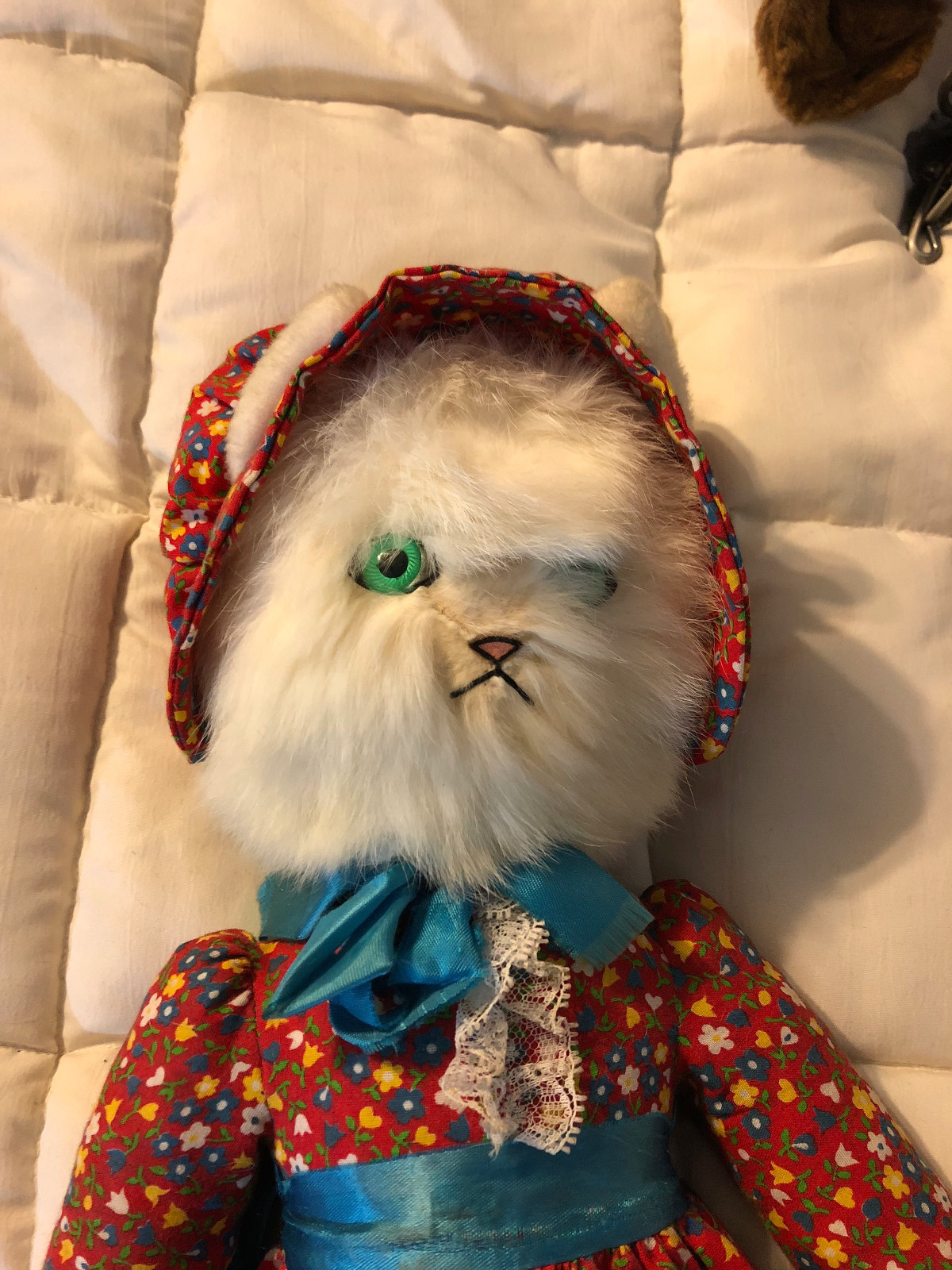 VINTAGE CLOTH FAUX FUR WHITE KITTEN CAT LARGE FLORAL OUTFIT DOLL
