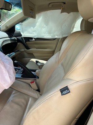 image 4 of interior
