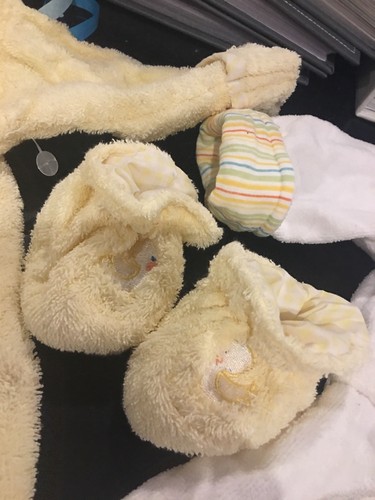 0-9m Bath Lot ( Booties & Robes )