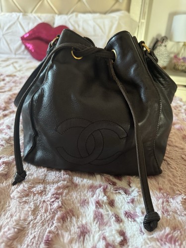 ショルダーバッグ・ポシェット × ヴィンテージ(中古) Chanel Mini Bucket Bag AS1883 ショルダーバッグ・ポシェット × ヴィンテージ(中古) Chanel