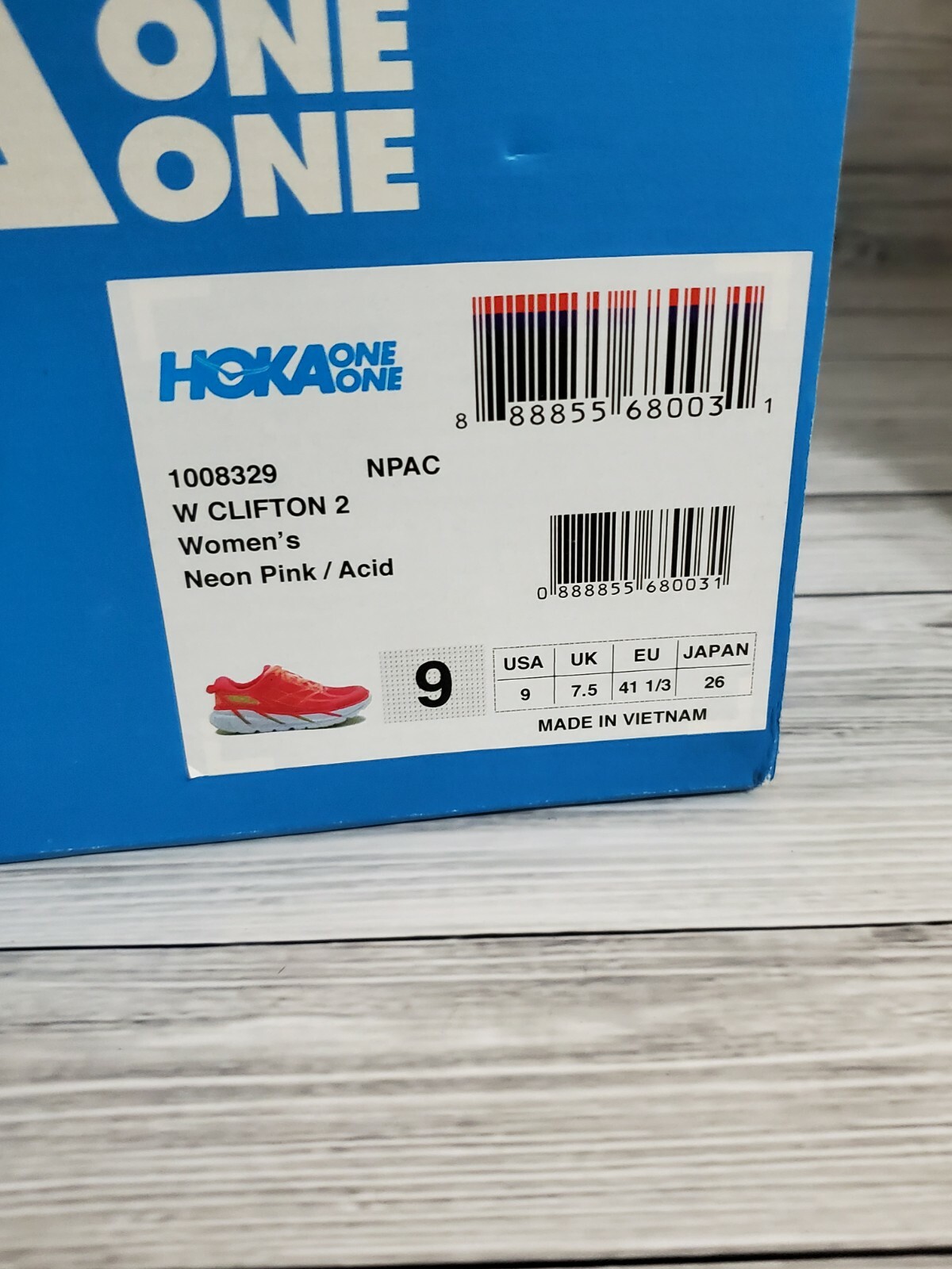 pink hoka