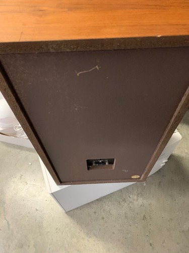 Realistic Nova 7B  Vintage Speakers