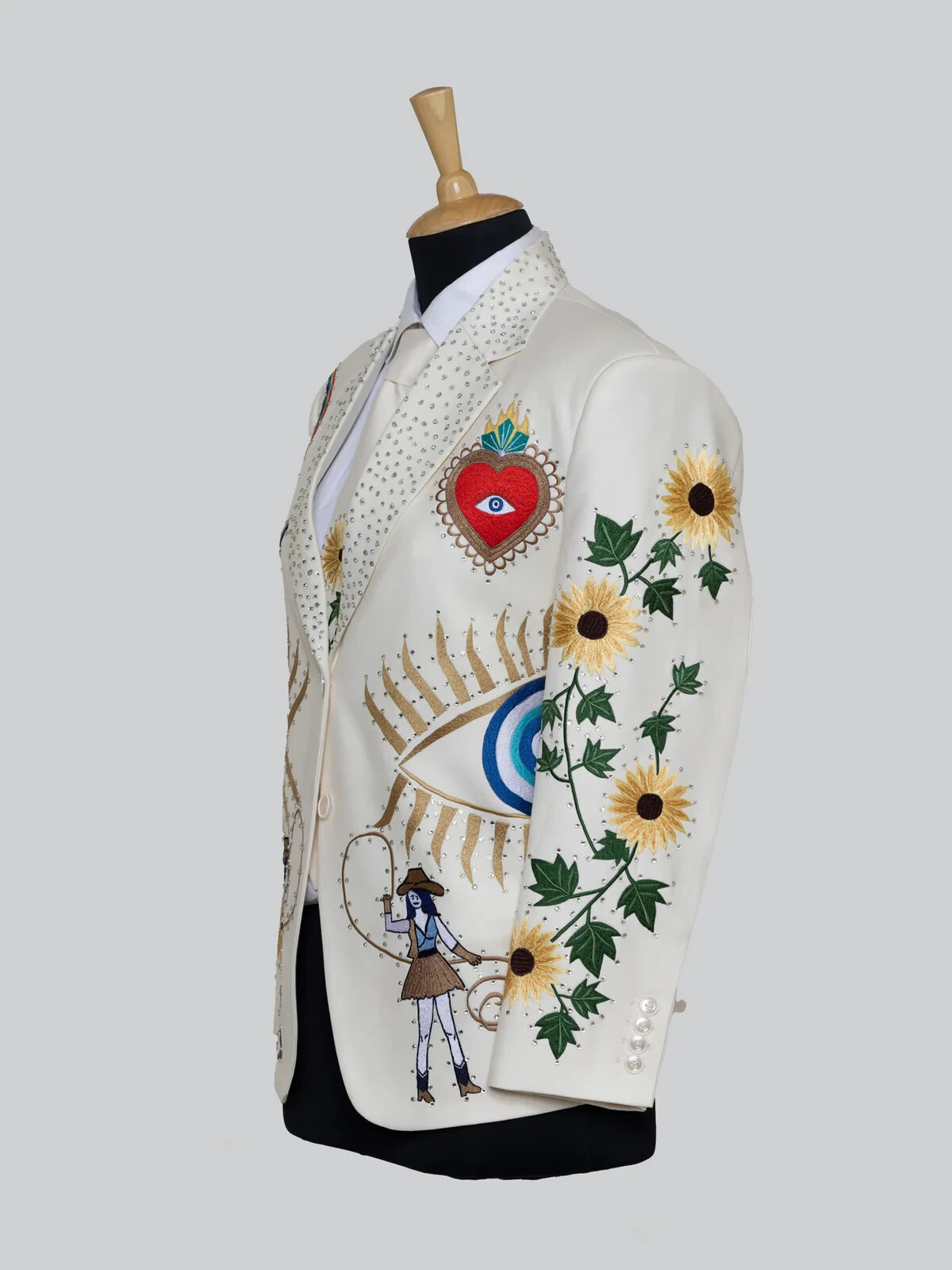 Pre-owned Western Rustic Romance: Women's Country  Wedding Suit - Elegant And Unique In White