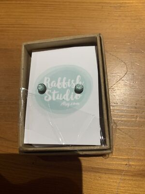 RAFFISH STUDIO Aqua Stud earrings New Acc334