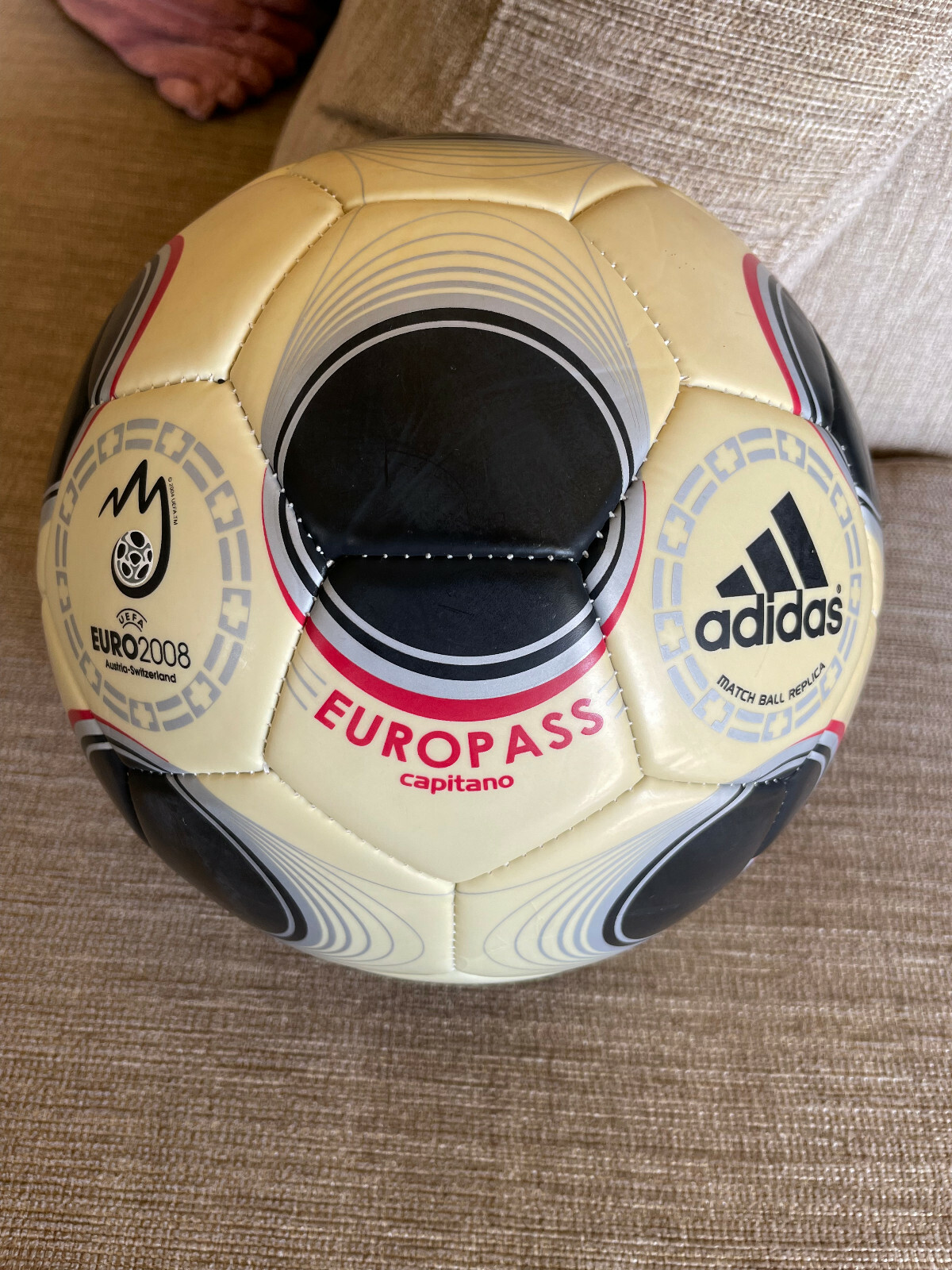 Adidas Europass Capitano UEFA Euro 2008 Official Match Ball Adidas Europass Capitano UEFA Euro 2008 Official Match Ball