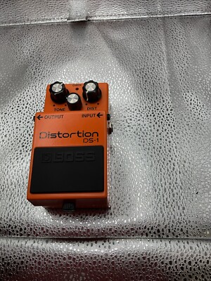 BOSS DS-1 Distortion Guitar Effect Pedal Made in Japan