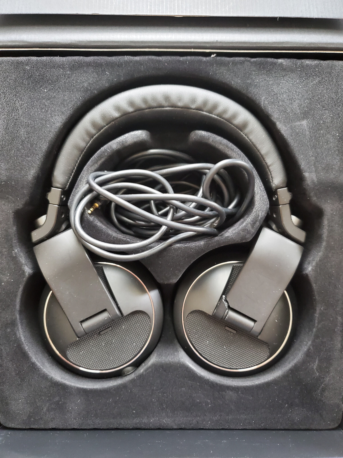 Pioneer DJ HDJ-X5 Professional DJ Headphones - Black, Wired, Great condition