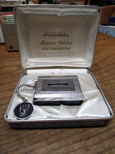 Vtg Juliette Super Micro 9 Transistor Pocket Radio Model 713