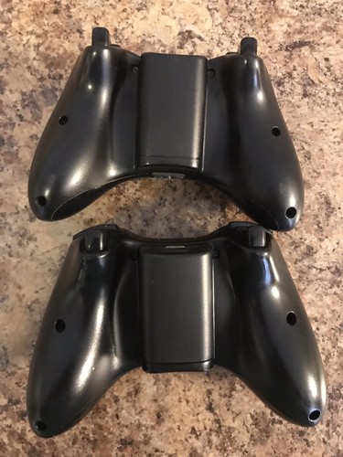 Lot of (2) Genuine Microsoft XBOX 360 Wireless Controllers BLACK Official OEM