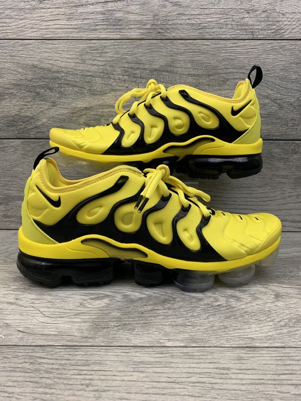 yellow and black vapormax plus