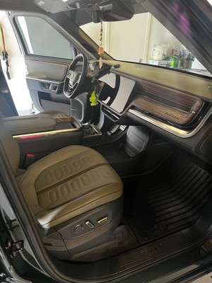 image 2 of interior