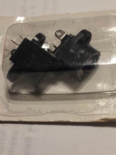 Size K Coaxial DC Power Jack 5.0mm x 2.1mm 2/PK New RadioShack 274-1565