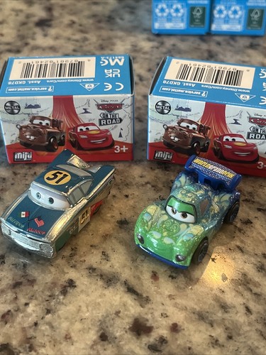 Disney Pixar Cars 2023 Mini Racer Set of 2 - 51 Ramone