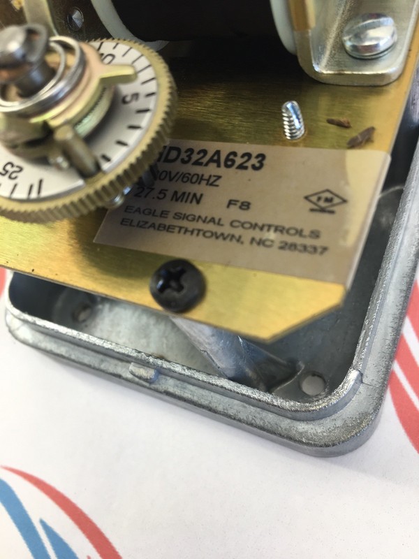 EAGLE SIGNAL HD32A623 ELECTRIC RESET TIMER 027.5 MINUTES