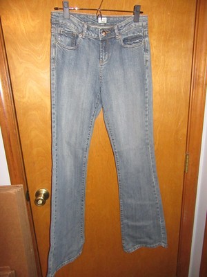 Misses Size 4 Jeans Cache Rhinestones On Back Pockets Plain Front w/Flare