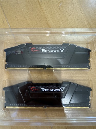 【美品】⭐️【G.skill】Ripjaws Vシリーズ V DDR4 32GB G.SKILL RipjawsV Series DDR4 RAM (XMP) 32GB (2x16GB) 3200MT