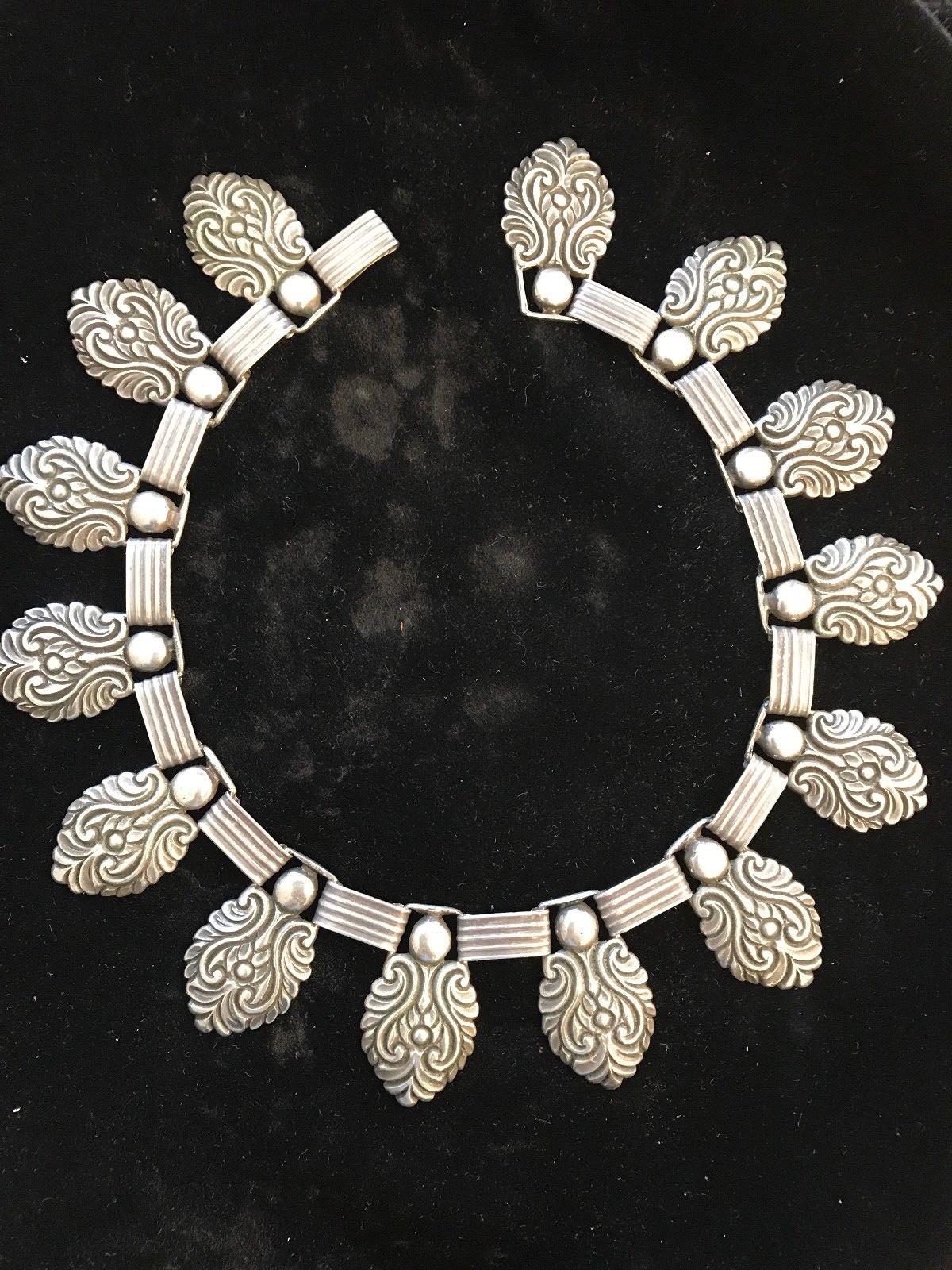 VINTAGE PERUVIAN  STERLING SILVER NECKLACE RARE AND BEAUTIFUL BY WELSCH SIGNED
