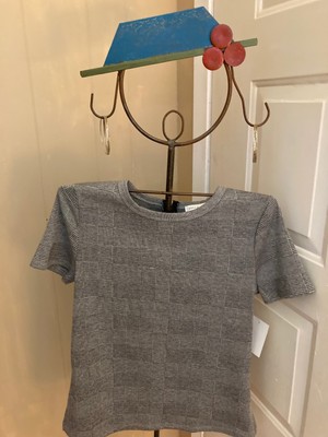 Abbey Rose (M) gray plaid pullover short sleeve blouse. New w/ Tag.