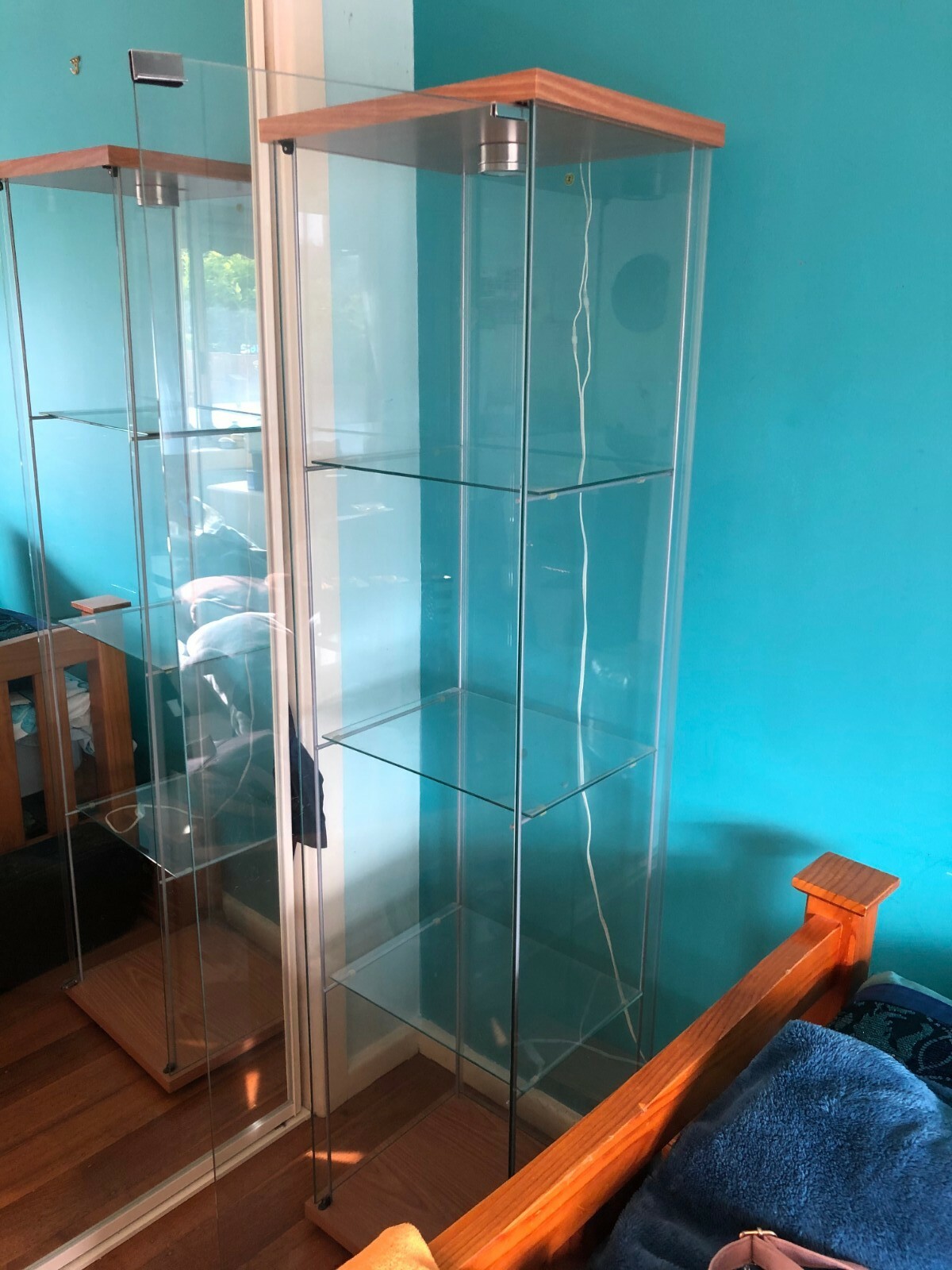 Curio Ikea Curio Ikea Detolf Glass Display