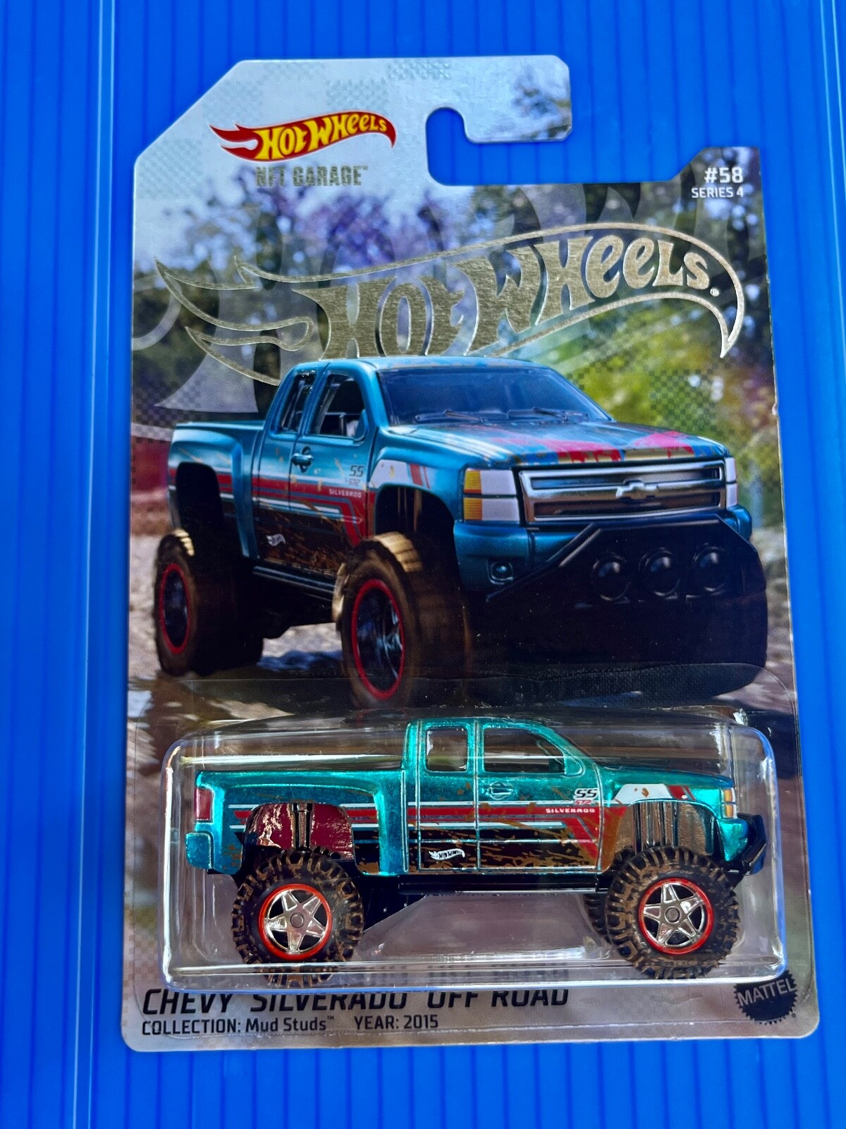 Hot Wheels 2010 ホットウィール　ガレージシェビーシルバラード 2010 HOT WHEELS WALMART Exclusive CHEVY SILVERADO HW GARAGE