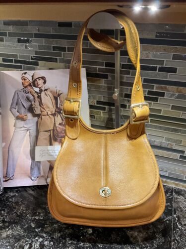 Coach Vintage Crescent Saddle Bag Glovetanned Leather Rare Coach Vintage Crescent Saddle Bag Glovetanned Leather Rare