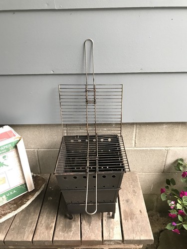 Vintage Qwik-Cook Portable Newspaper Grill Camp Cabin Home Tailgate