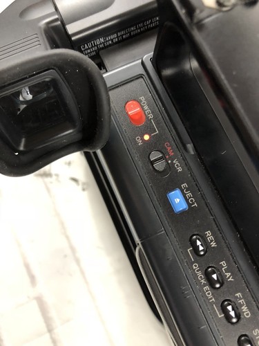 Hitachi HQ VHS Video Camcorder VM-5200A Complete W Hard Case Excellent Condition