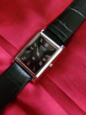  RARE Pristine Condition Vintage Slim Tank Gentlemen's Leather Wrist Watch