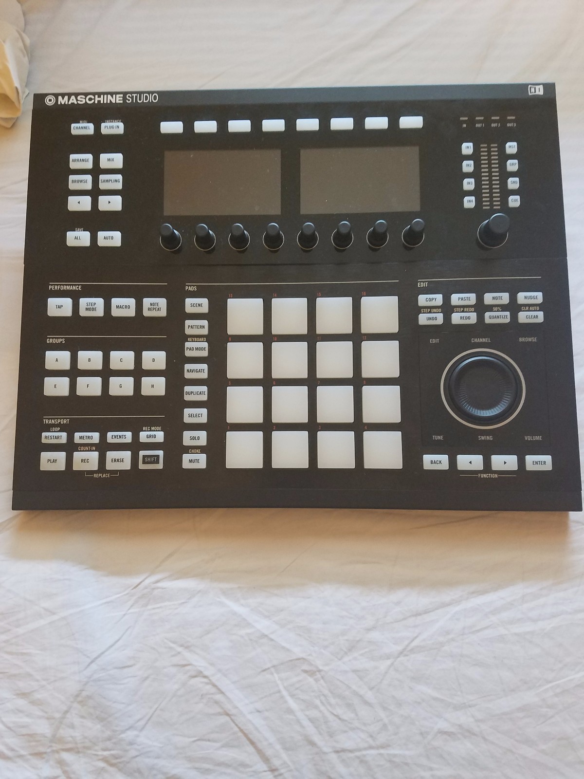 HT　MASCHINE STUDIO Native Instruments MASCHINE Studio Black | USA