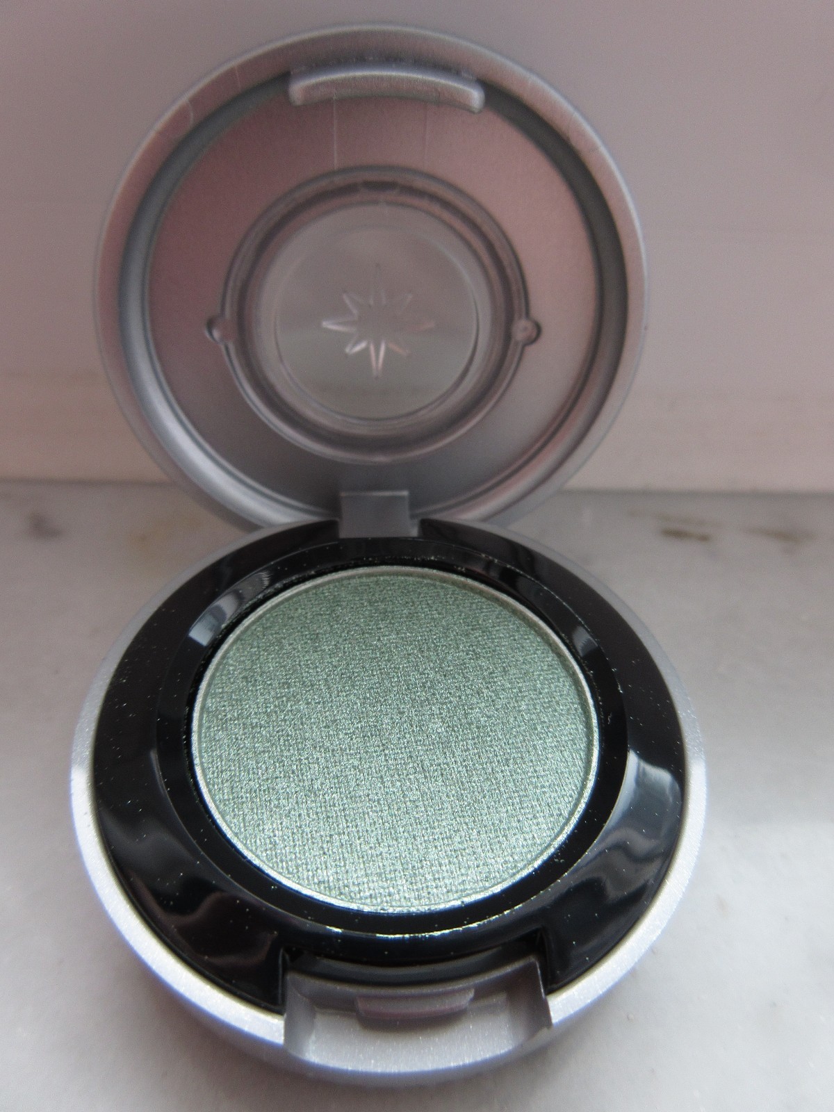 Vintage Urban Decay Subway Token Eyeshadow Compact Color Green Goddess NIB