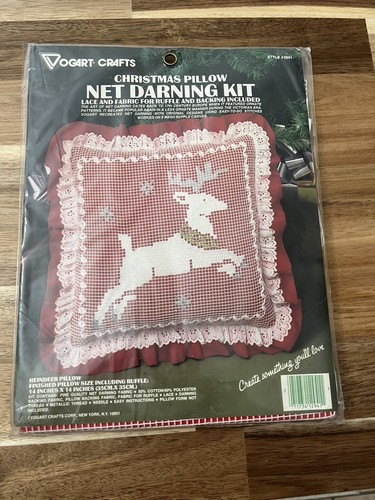 Vogart Christmas Pillow Net Darning Kit Reindeer Pillow Style ...