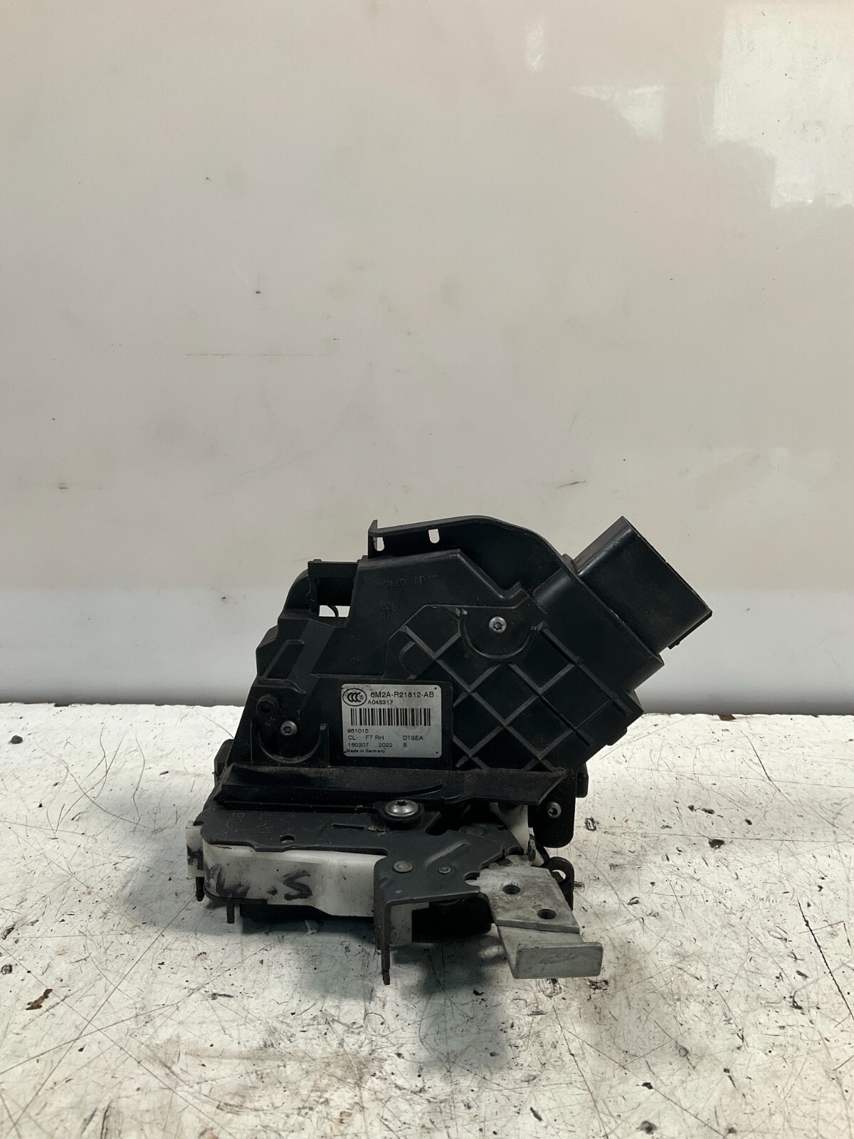 Serratura porta anteriore destra FORD MONDEO 2008 6M2A-R21812-AB