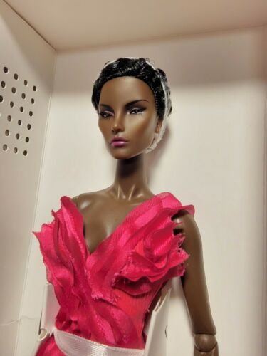 Integrity Toys Obsession Convention Fashion Royalty Jason Wu Integrity Toys Obsession Convention Fashion Royalty Jason Wu