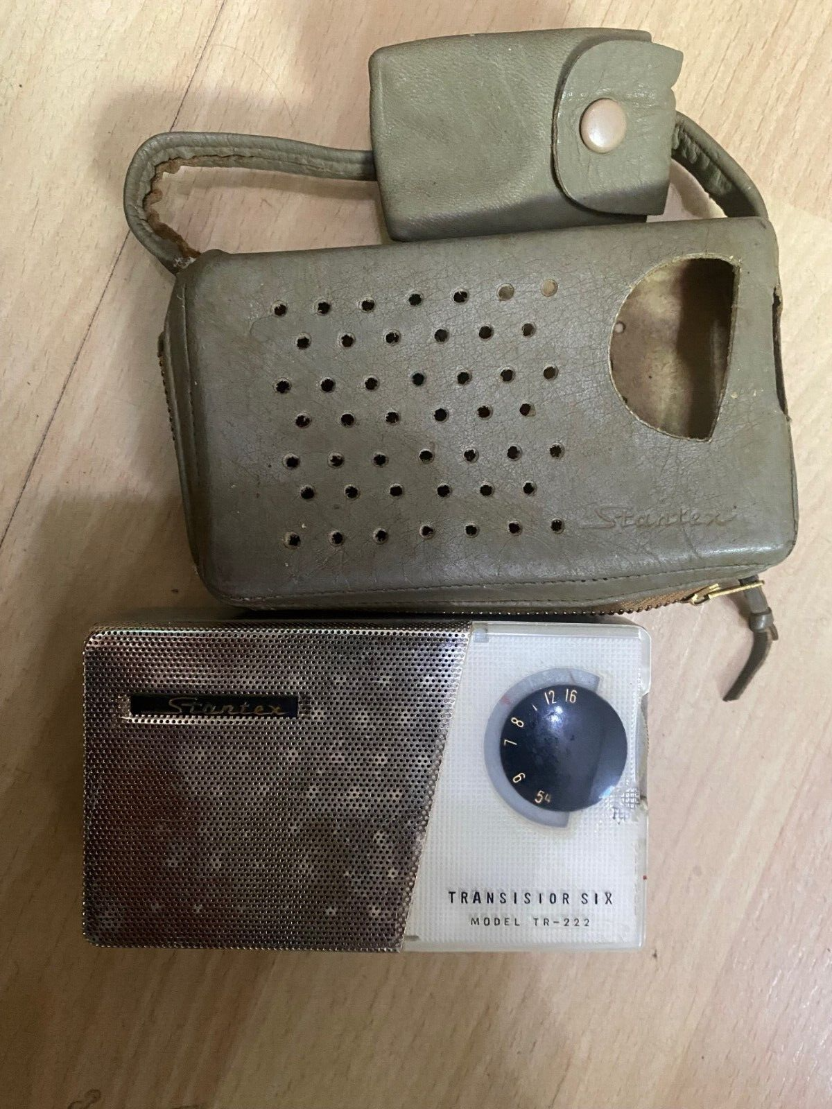 RARE Startex SIX TRANSISTOR RADIO AND CASE Model TR-222 | eBay RARE Startex SIX TRANSISTOR RADIO AND CASE Model TR-222 | eBay