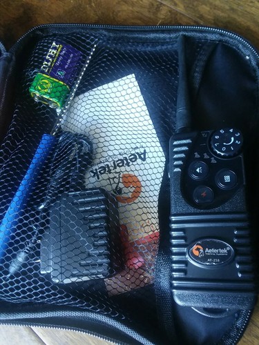 AETERTEK WATERPROOF 550M/600 Yard Remote Dog Shock Training Collar Read Descript