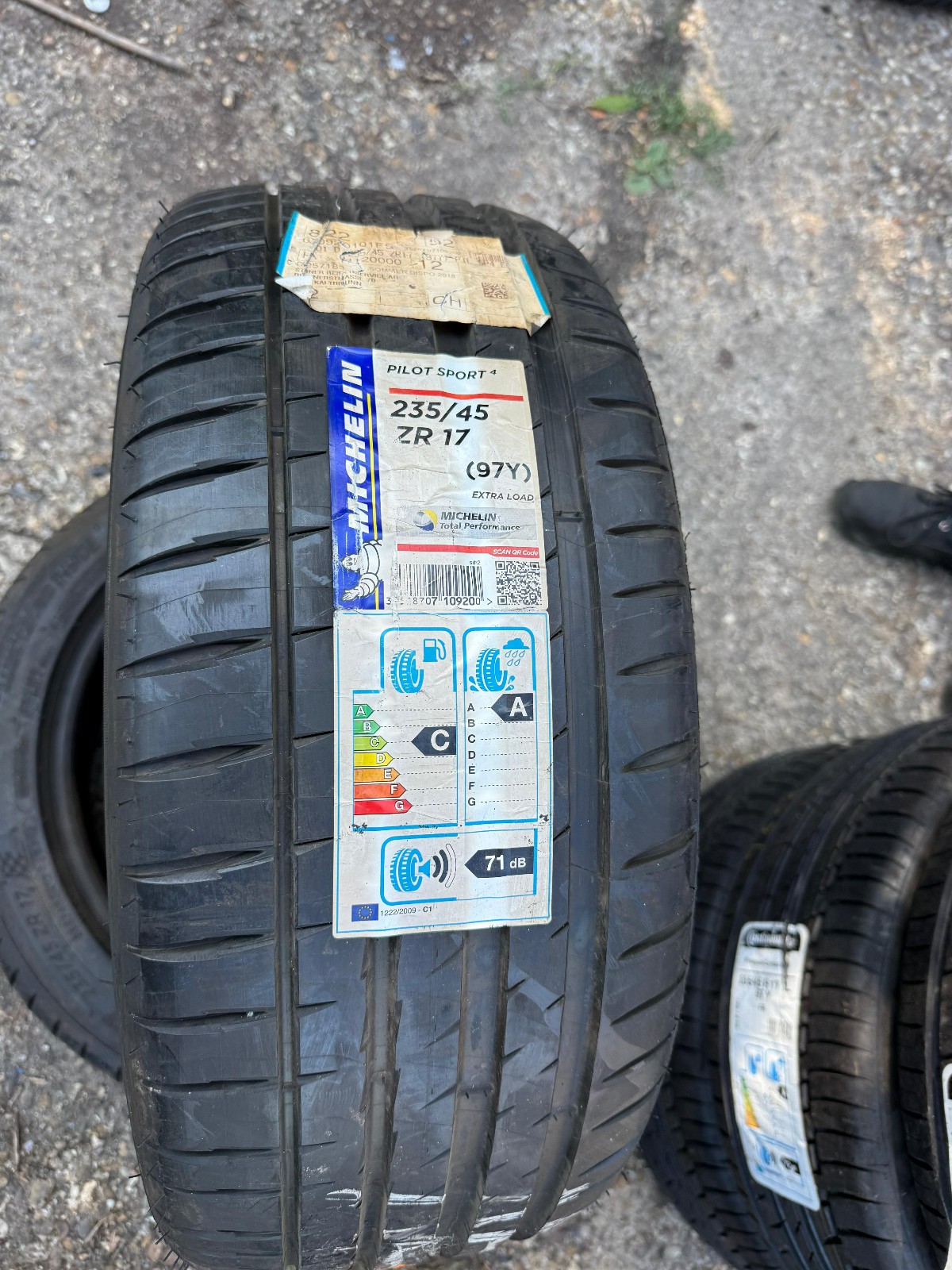 New 235 45 17 Michelin, Pilot Sport 4, XL, 97Y, x1 Tyre (F1_tyres) L3751