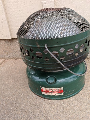 VINTAGE 1969 COLEMAN MODEL 515 CATALYTIC HEATER RATED AT 5000 - 8000 BTU