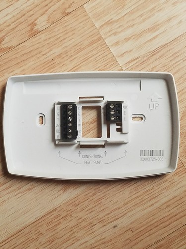 Honeywell RTH7400D1008 7 Day Programable Thermostat