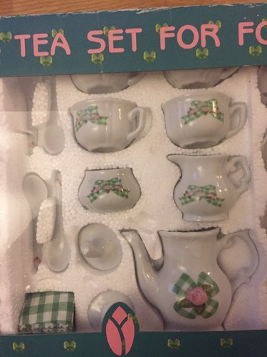 Delton 25 Pcs Tea Set For Four