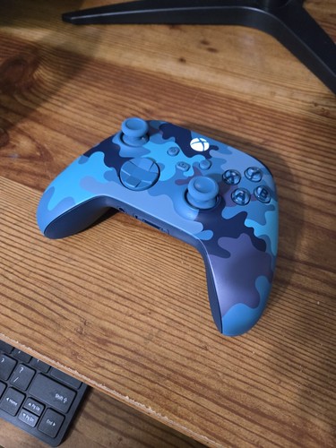 Microsoft QAU-00073 Xbox Core Wireless Controller, Mineral