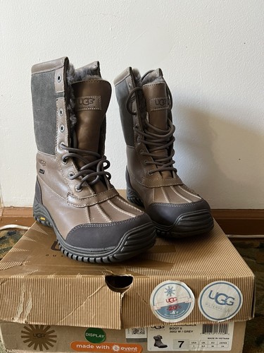 Pre-owned Ugg Adirondack Iii Women Size 7 In Gray