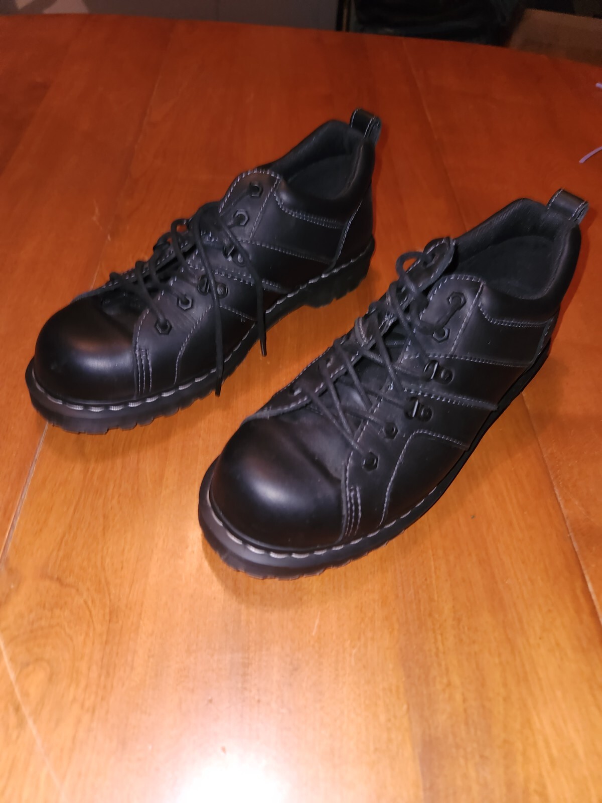 New Dr. Doc Martens Finnegan AW004 Black Leather Lace-Up