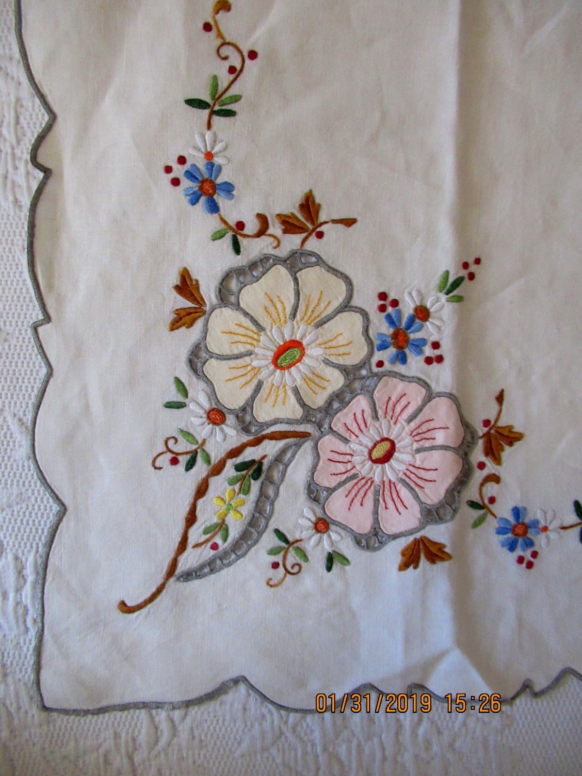 Stunning Vintage MADEIRA TABLECLOTH Cutwork Applique Colors 52x64