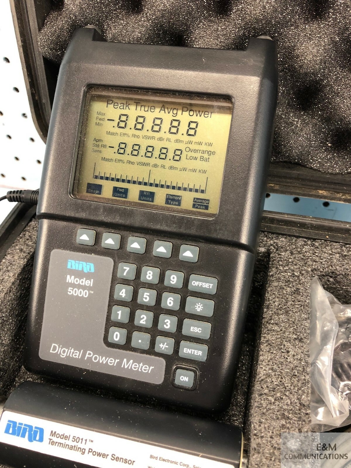 BEC-5000 BIRD MODEL 5000 DIGITAL POWER METER W/ 5011 TERMINATING POWER SENSOR A4