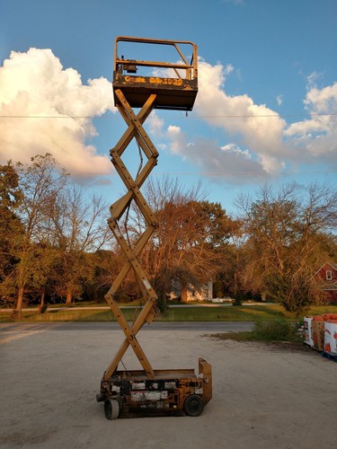 2005 Genie GS 1930 Scissor Lift